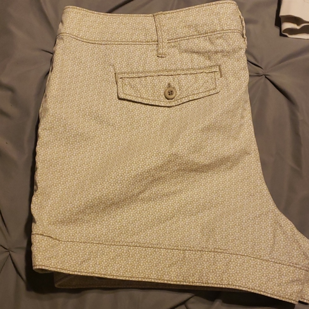 Gap shorts